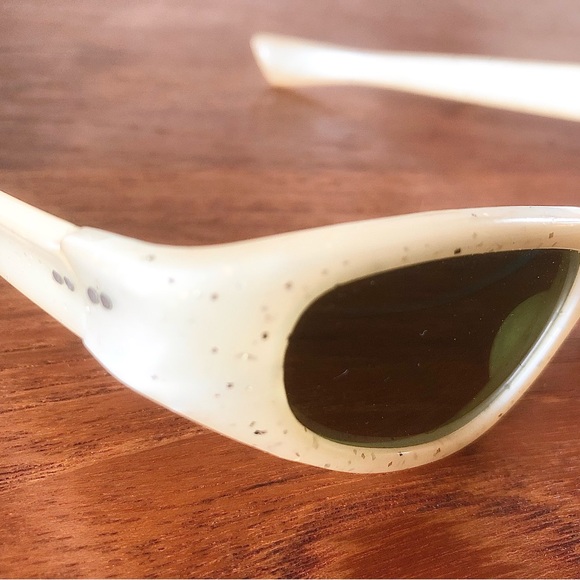 VINTAGE ‘60s COOL-RAY POLAROID GLITTER SUNGLASSES - Picture 7 of 12